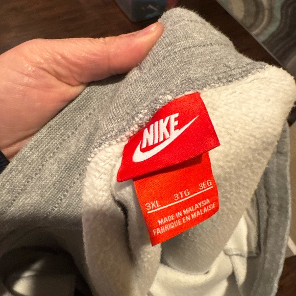 Nike Joggers-Size 3XL EUC - Picture 3 of 3